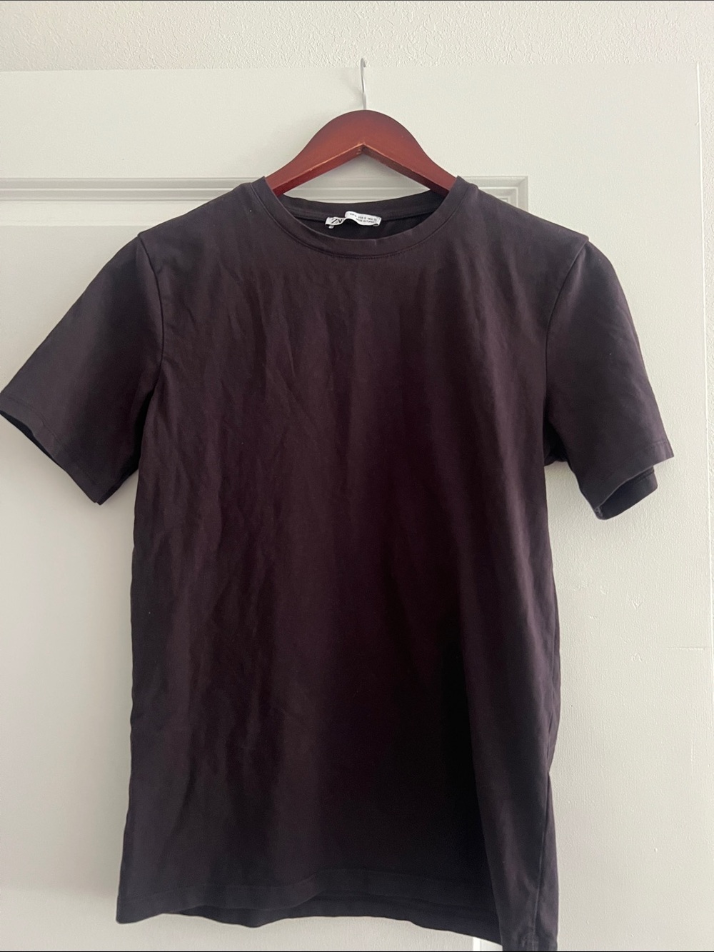 Zara Unisex Black Crewneck T-Shirt